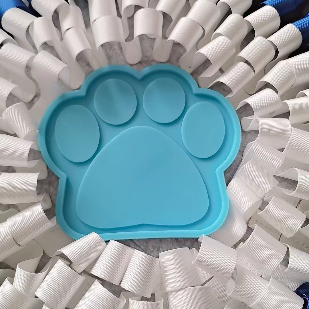 dog sniffing mat